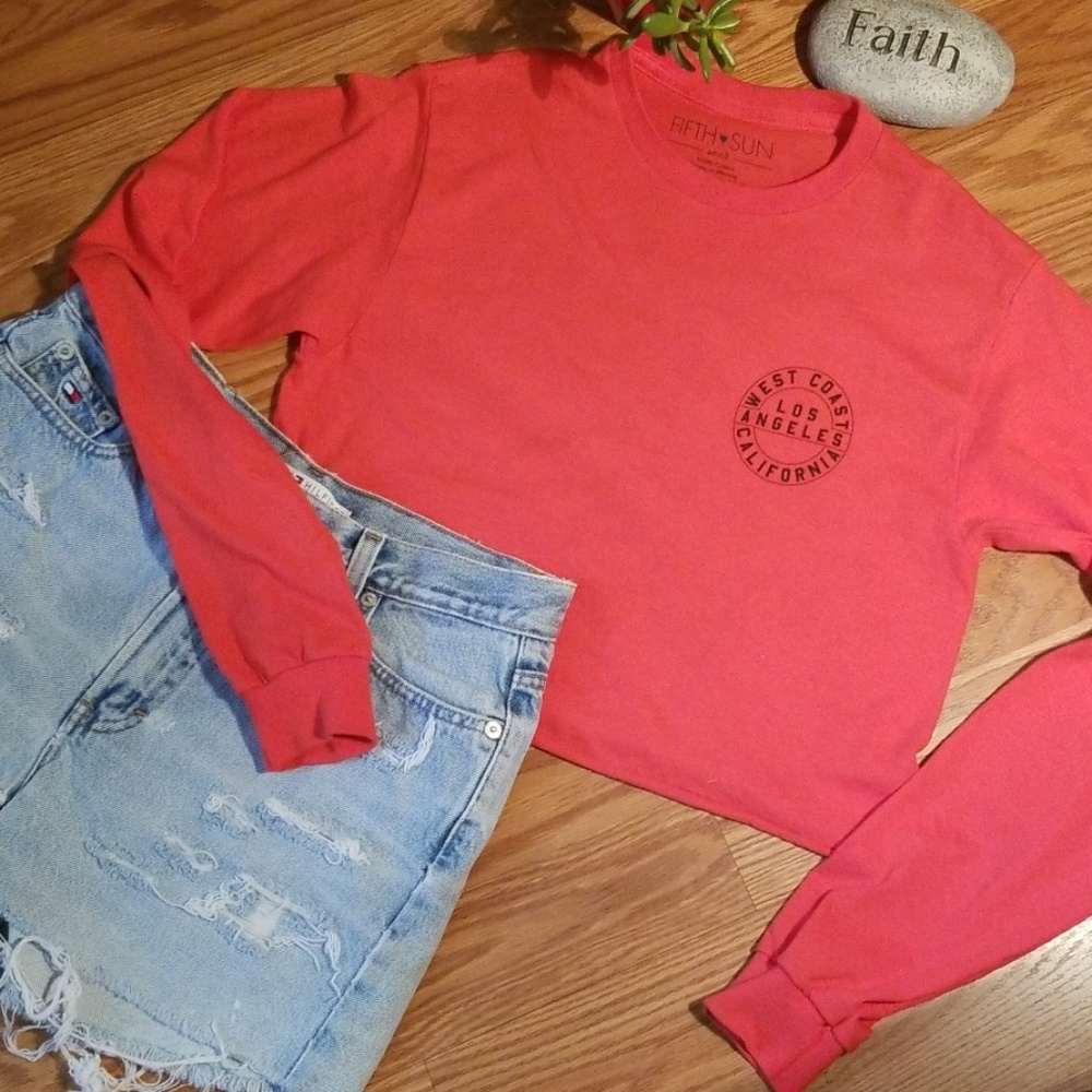 Fifth sun t shirt small